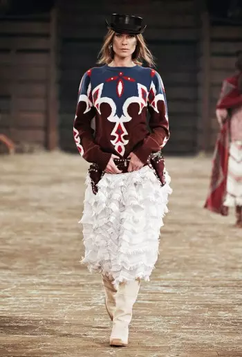 Taispeántas Rúidbhealaigh Chanel Pre-Fall 2014