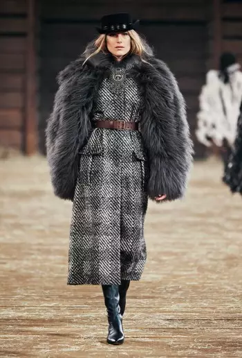 Передосінній показ Chanel 2014