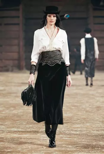 Chanel Pre-Fall 2014 ධාවන පථ ප්‍රදර්ශනය