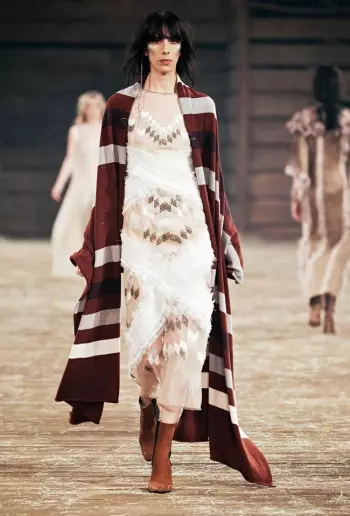 Chanel Pre-Fall 2014 ධාවන පථ ප්‍රදර්ශනය