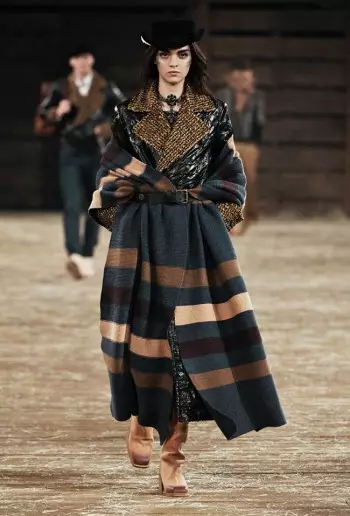 Sfilata Chanel pre-autunno 2014