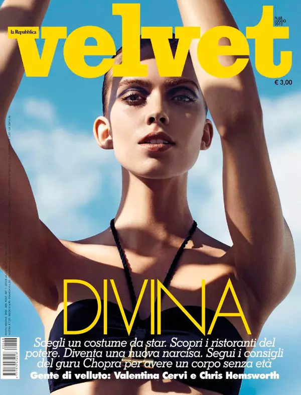 Si Emily Senko Nagdula nga Usa ka Swim Star sa Shoot ni Marcus Ohlsson alang sa Velvet Hulyo 2012