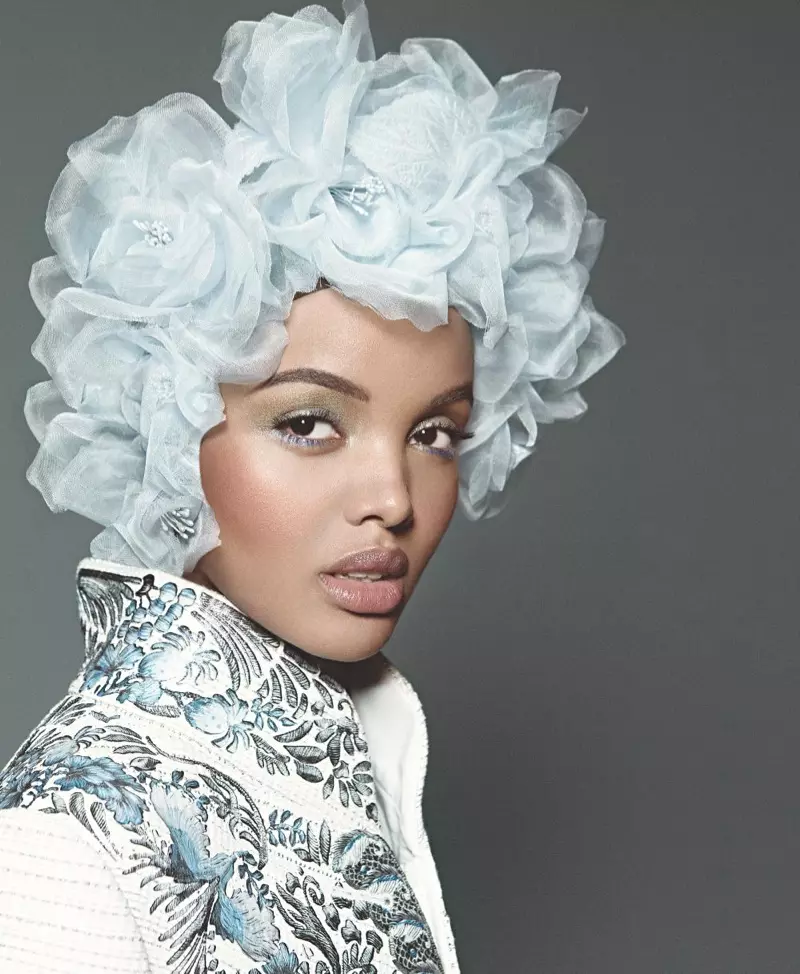 Si Halima Aden naa sa Full Bloom para sa S Moda