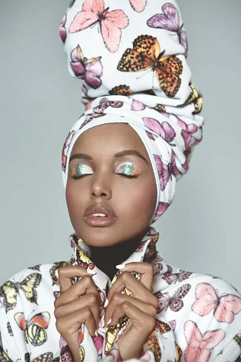 Halima Aden กำลังบานเต็มที่สำหรับ S Moda