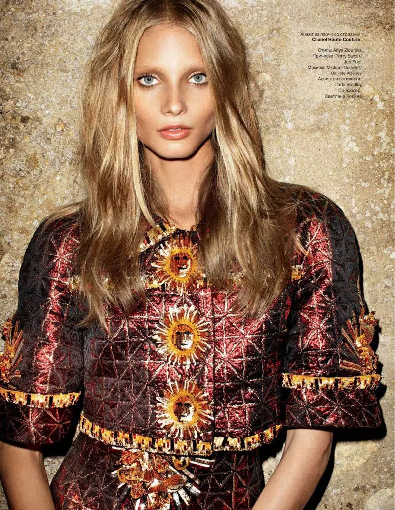 Anna Selezneva mo Tatler Rusia Tesema 2010 saunia e Maciek Kobielski