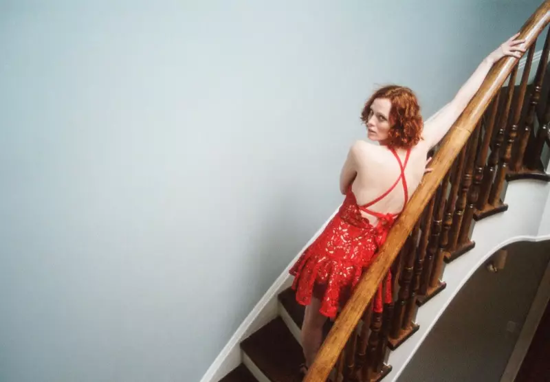 Karen Elson estrela a primeira campanha de Lover's Ever