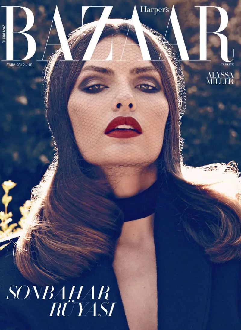 Alyssa Miller Sportonderklere vir Harper's Bazaar Turkye se Oktober-voorbladskiet deur Koray Birand