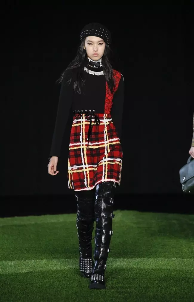 Marc by Marc Jacobs va en una racha rebelde para el otoño de 2015