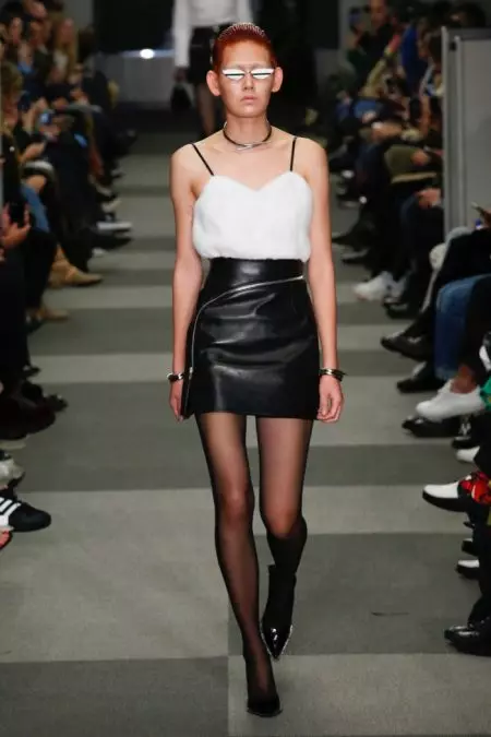 Alexander Wang adopta o estilo de CEO para o outono de 2018