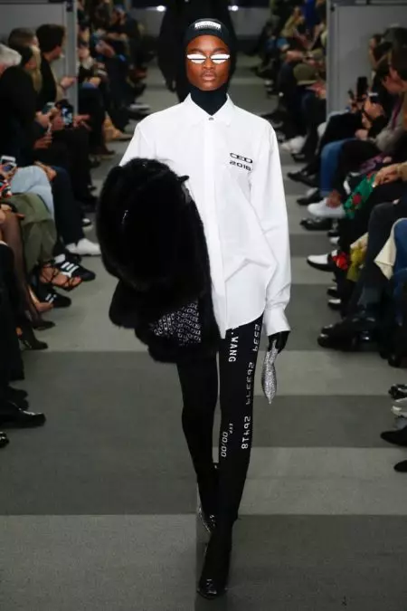 Alexander Wang สวมบทบาทเป็น CEO สำหรับฤดูใบไม้ร่วงปี 2018