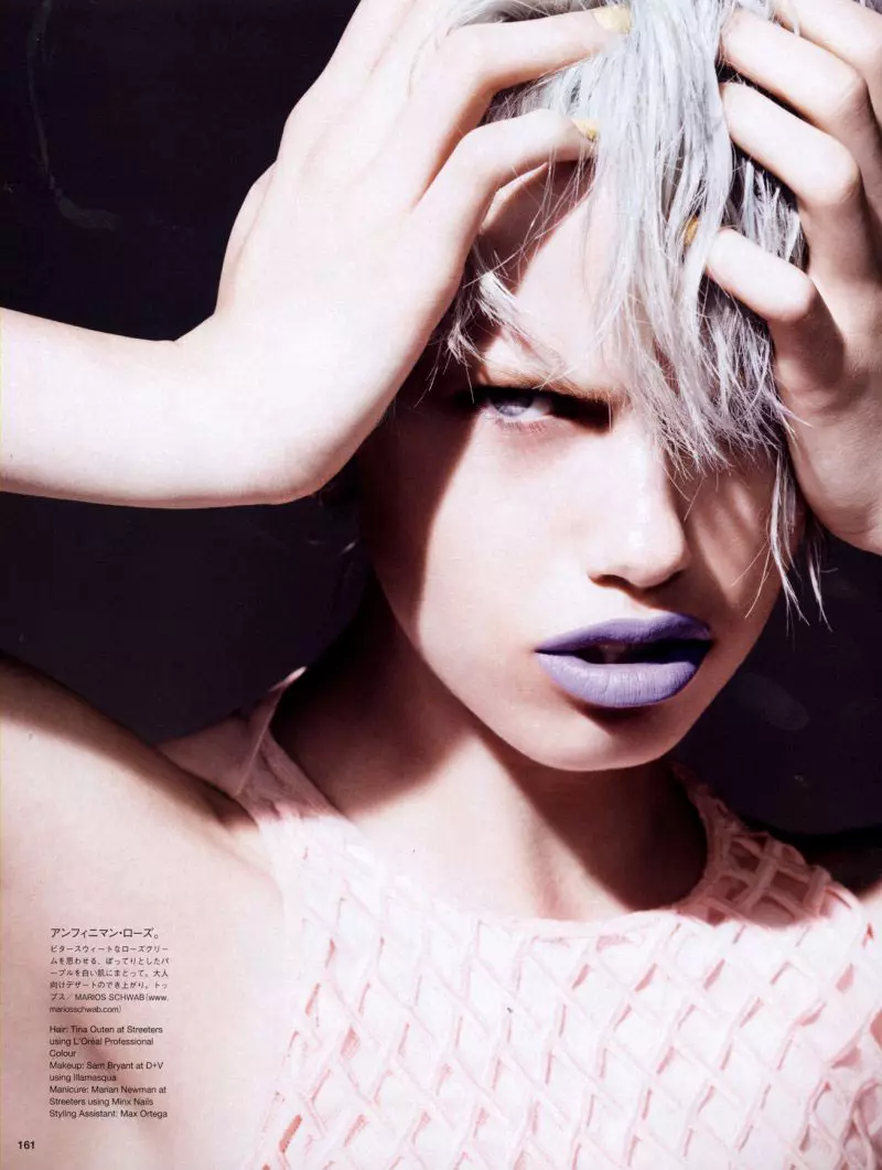 Liz Collins 為 Vogue Japan 設計的 Hailey Clauson