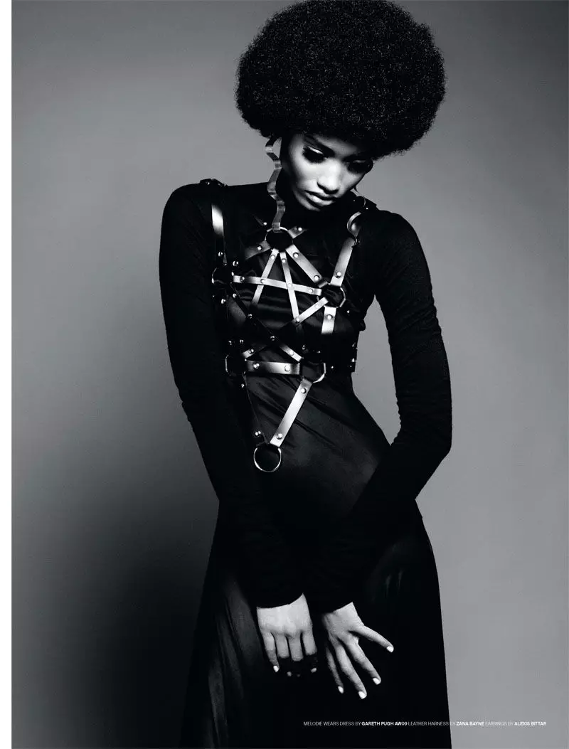 Gareth Pugh muri Pony Intambwe # 1 na Terry Tsiolis