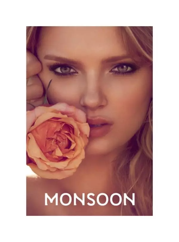 Lily Donaldson par Camilla Akrans pour la campagne Monsoon printemps 2011