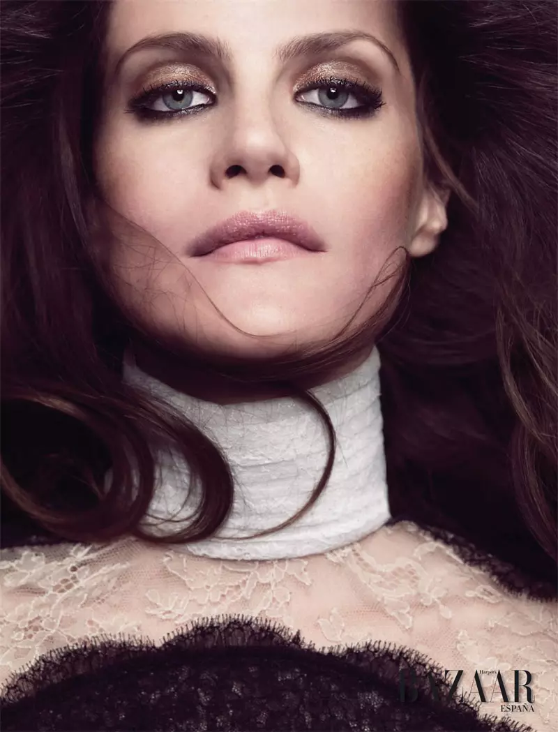 Missy Rayder para Harper's Bazaar España Noviembre 2010 por Nico