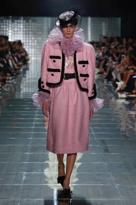 Marc Jacobs Spotlights Sweet Pastels mo le tautotogo 2019