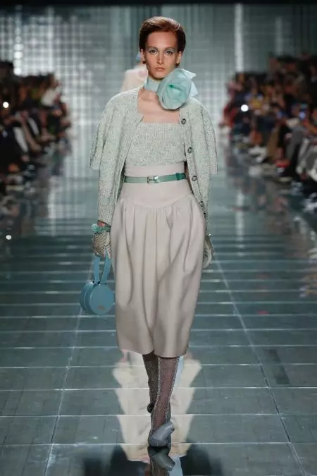 Marc Jacobs Spotlights Sweet Pastels for Spring 2019