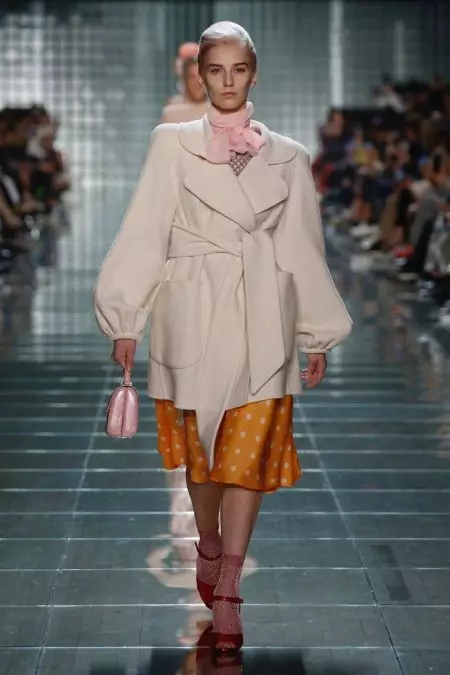 Marc Jacobs sa zameriava na sladké pastely na jar 2019