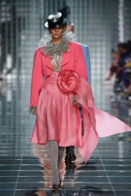Marc Jacobs Spotlights Sweet Pastels mo le tautotogo 2019