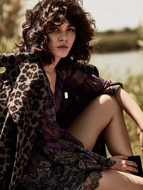 Steuffy Argelich hat ús sjen spots yn Dior jas en Etro mixed media jurk