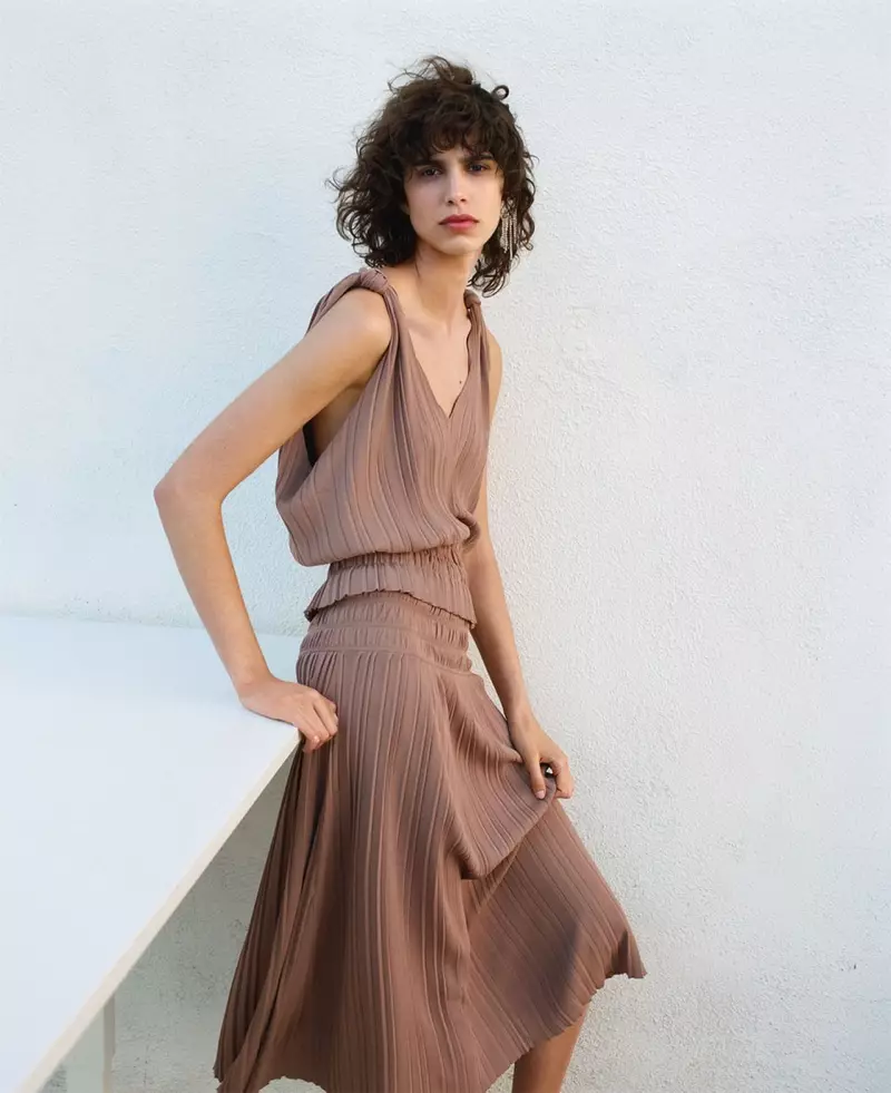 Zara Limited Edition тоқылған үстіңгі және шектеулі шығарылымдағы тоқылған юбка