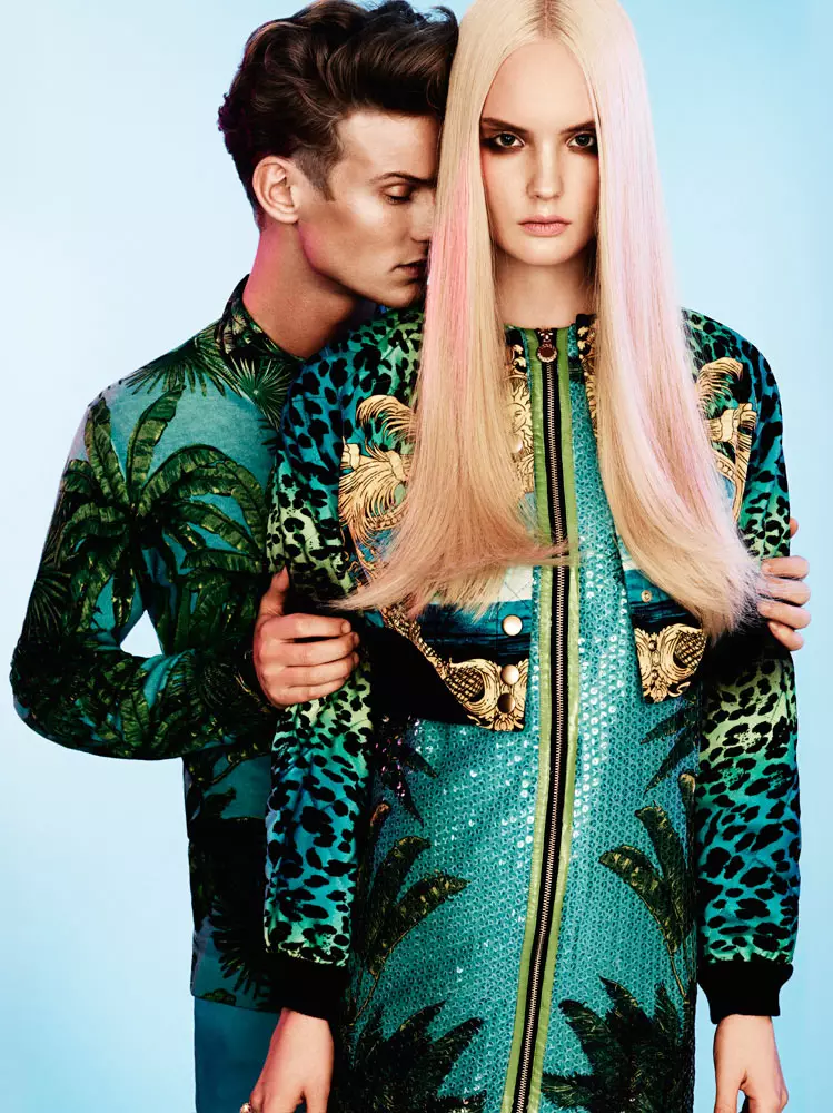 Henrietta Hellberg oleh Tobias Lundkvist di Versace untuk H&M untuk Rodeo