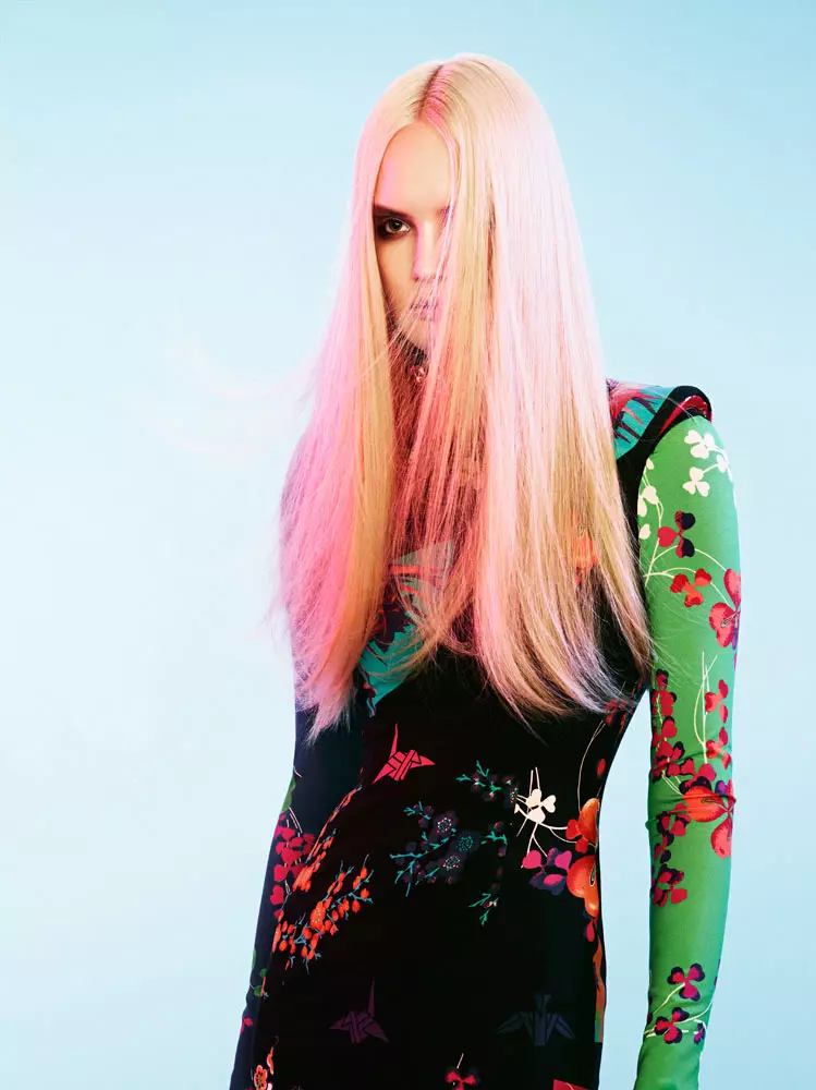 Henrietta Hellberg de Tobias Lundkvist en Versace para H&M para Rodeo