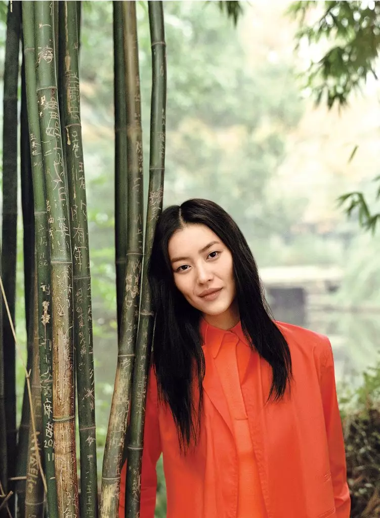 Liu Wen โดย Angelo Pennetta สำหรับ T Magazine