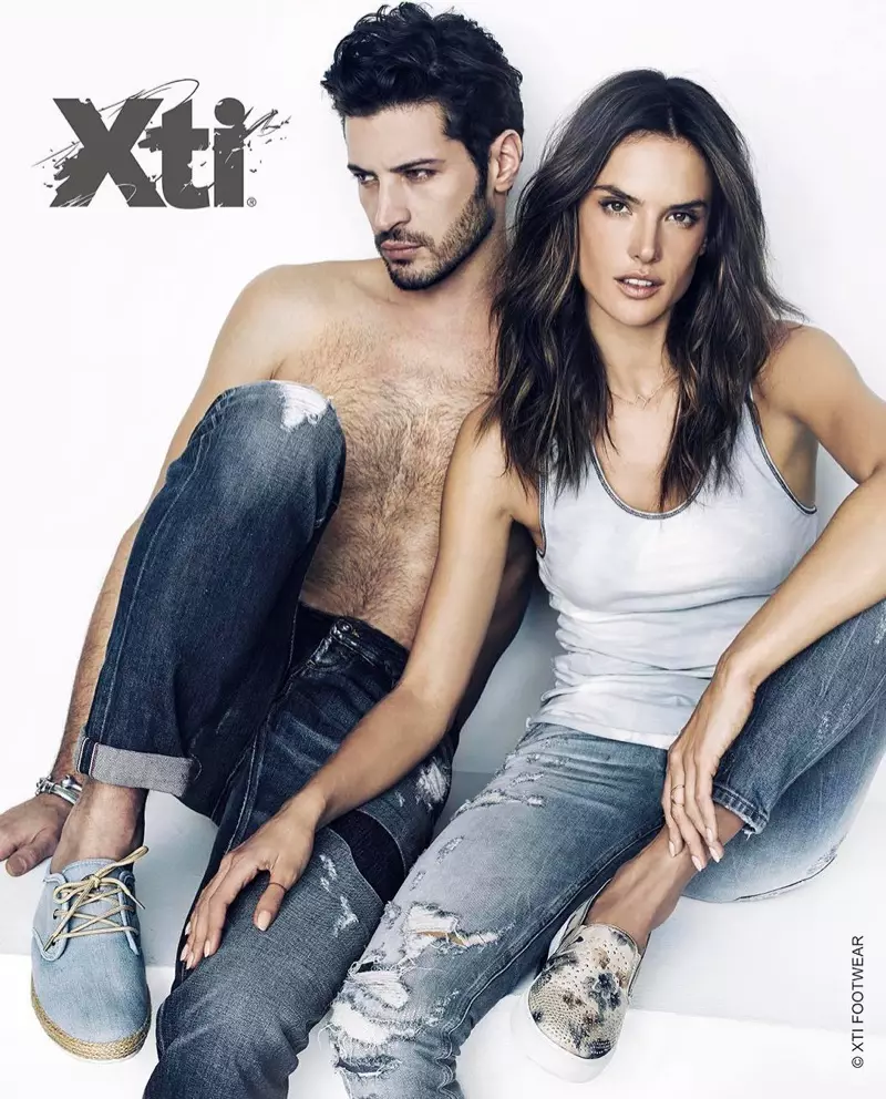 Alessandra Ambrosio, XTI Shoes'un ilkbahar-yaz 2016 kampanyası için erkek model Leandro Lima ile kot pantolonlu poz veriyor.