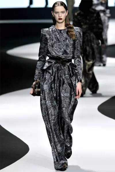 U-Viktor & Rolf Fall 2012 | Paris Fashion Week