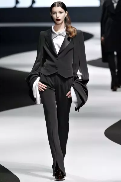 U-Viktor & Rolf Fall 2012 | Paris Fashion Week