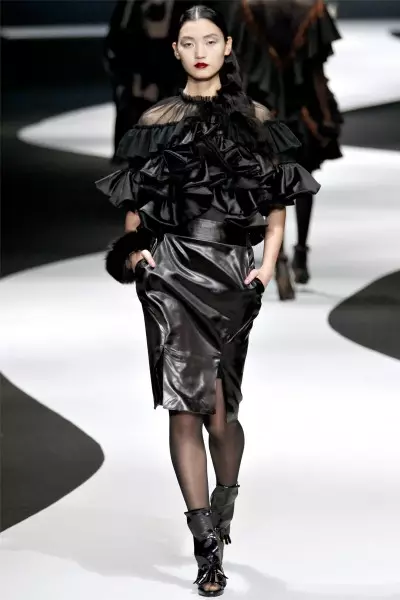 Viktor & Rolf Fall 2012 | Paris Fashion Week