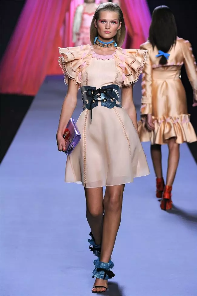 Viktor & Rolf Spring 2012 | Wiki ya Mitindo ya Paris