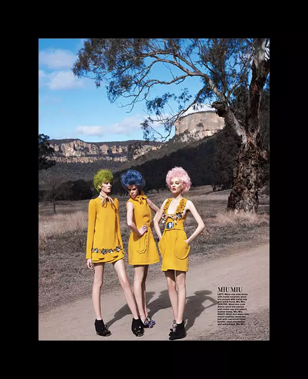 Valley of the Dolls di Simon Upton per Harper's Bazaar Singapore, settembre 2010