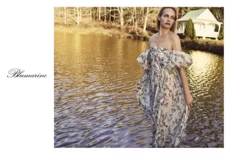 Amber Valletta mê hoặc trong Chiến dịch mùa xuân 2018 của Blumarine