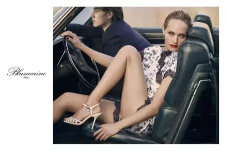 Amber Valletta di Kampanyaya Bihara 2018 ya Blumarine de efsûn dike