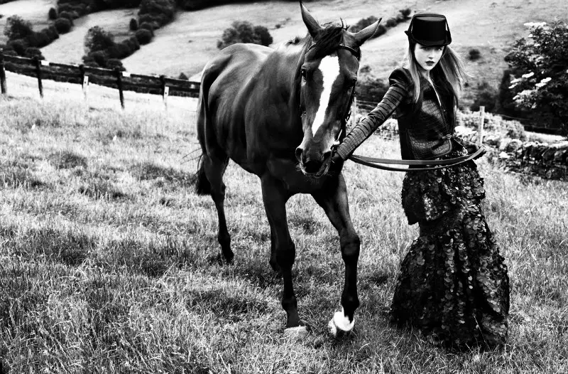 Rasa Zukauskaite Models Equestrian Fashion for Marie Claire Spain av Sergi Pons