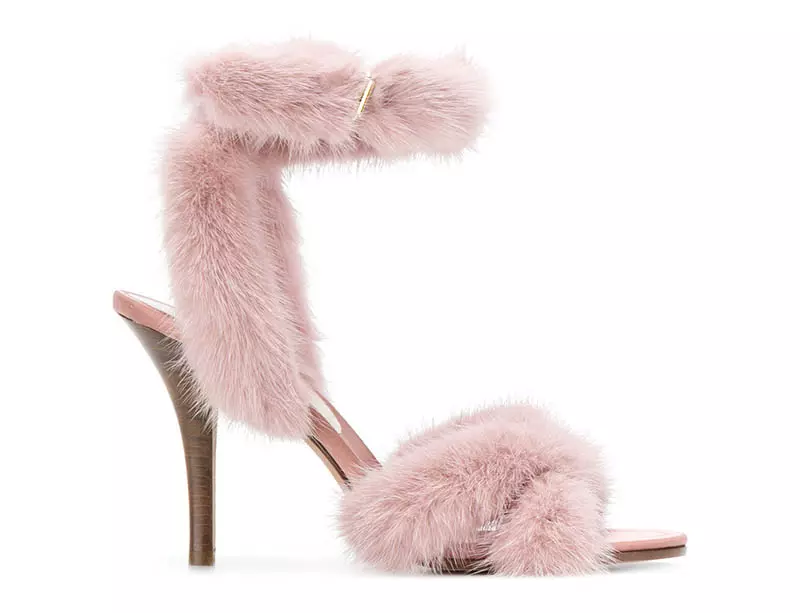 Valentino Pink Fur Ankle Strap Sandals $897 (pele e ne e le $1,495)