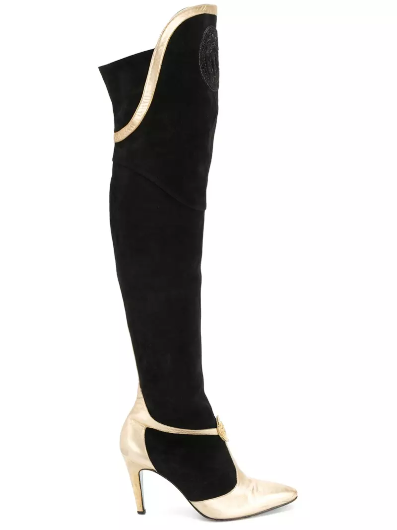 Вінтажні чоботи Versace довжиною до коліна 1691 доларів США