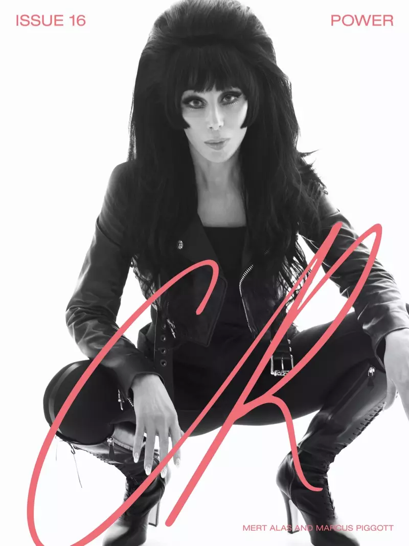 Cher on CR Fashion Book #16 borítója