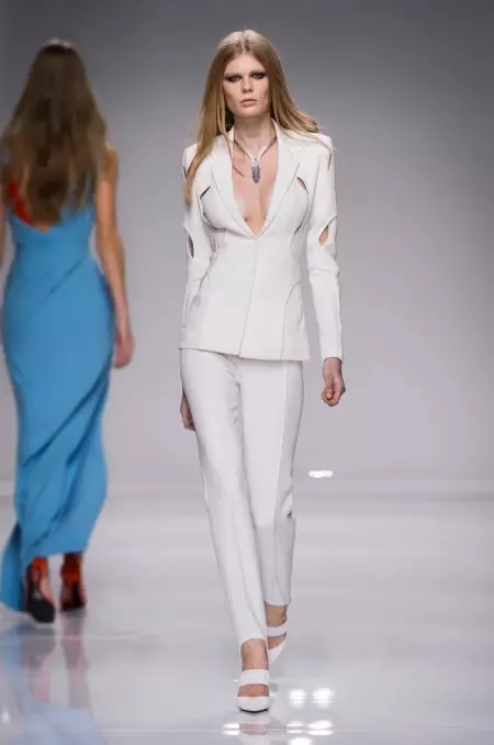 Atelier Versace Does Sporty Glam for Spring 2016 Couture