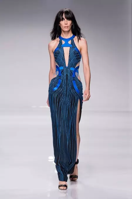 Atelier Versace 2016-жылдын жазындагы кутюр үчүн спорттук сулуулукту көрсөтөт