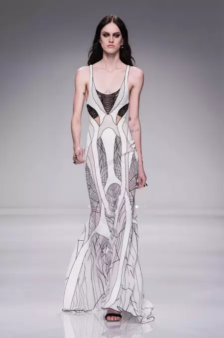 Atelier Versace docht sportyf glamour foar maitiid 2016 Couture