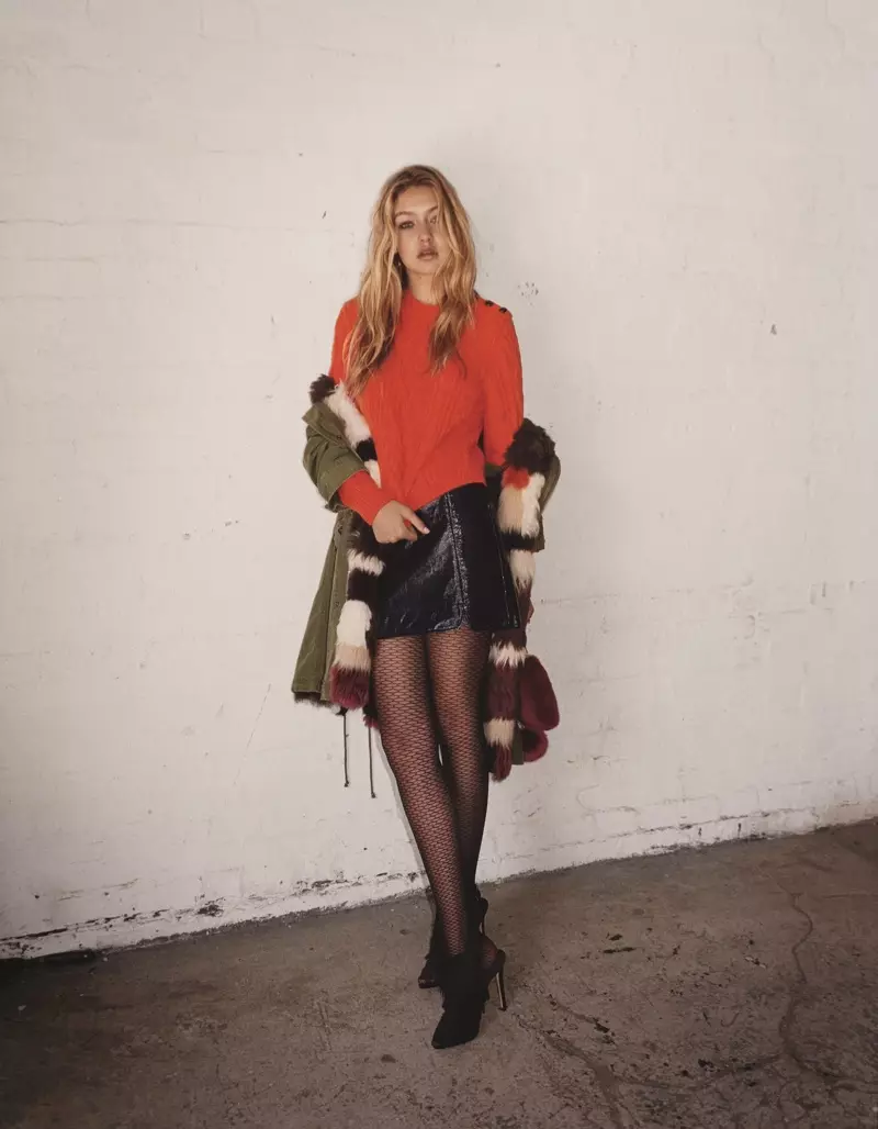 Gigi Hadid Rocks Casual Style hauv Topshop's Fall 2015 Kev Sib Tw