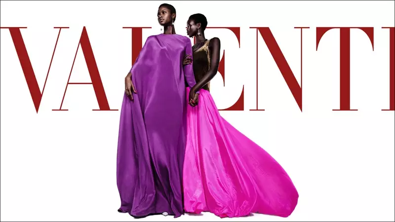 Adut Akech y Oumie Jameh visten atrevidos vestidos en la campaña primavera-verano 2018 de Valentino