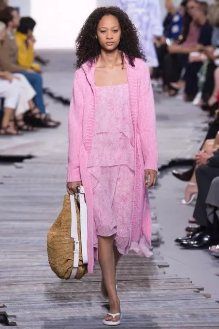 Michael Kors apporte une aisance chic à sa collection printemps 2018