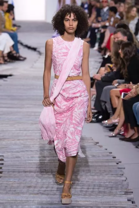 Michael Kors Analeta Urahisi wa Chic kwenye Mkusanyiko wa Spring 2018