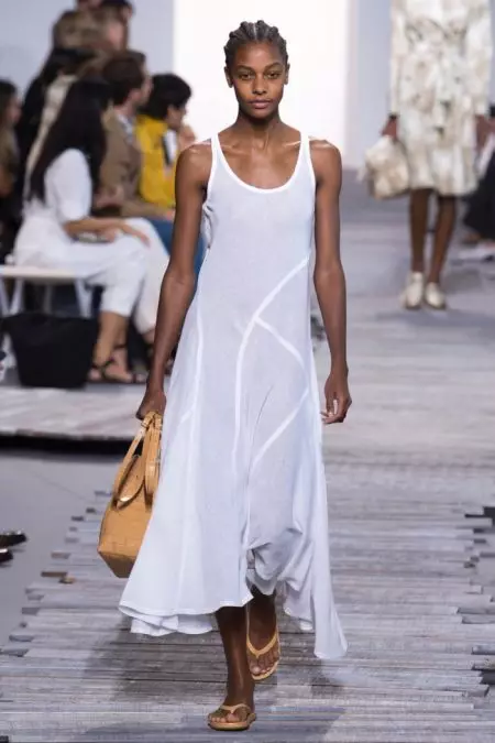 Michael Kors Analeta Urahisi wa Chic kwenye Mkusanyiko wa Spring 2018