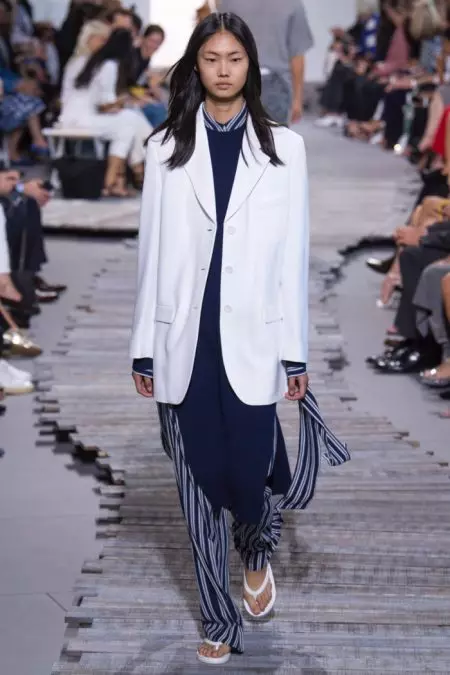 Michael Kors Amabweretsa Chic Ease ku Spring 2018 Collection