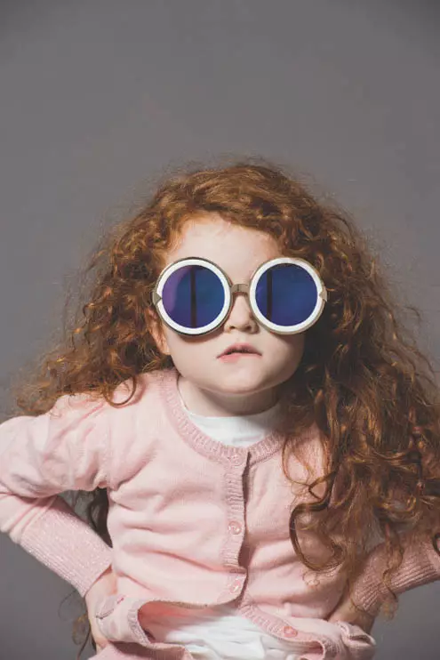 Cute Kids Front Nuwe Karen Walker Eyewear-advertensieveldtog