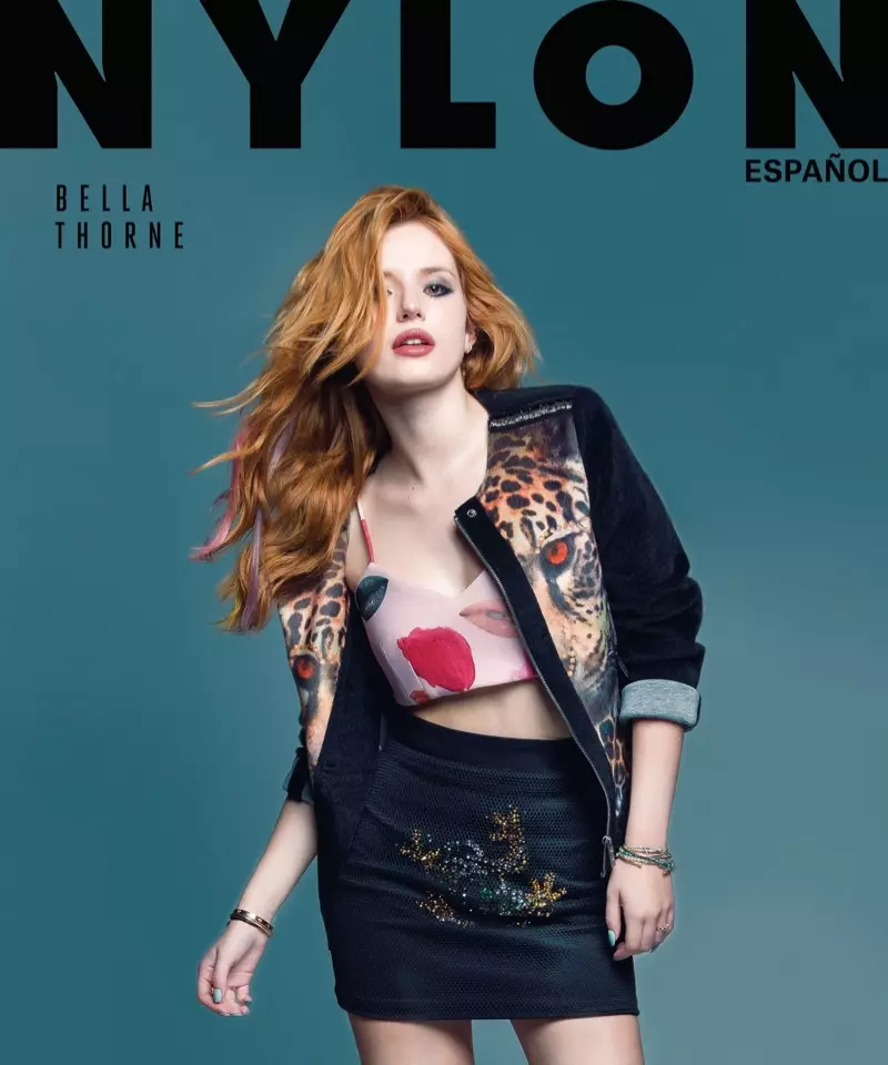 Nylon Español dia mikapoka an'i Bella Thorne, Eiza González ho an'ny fonony martsa 2015